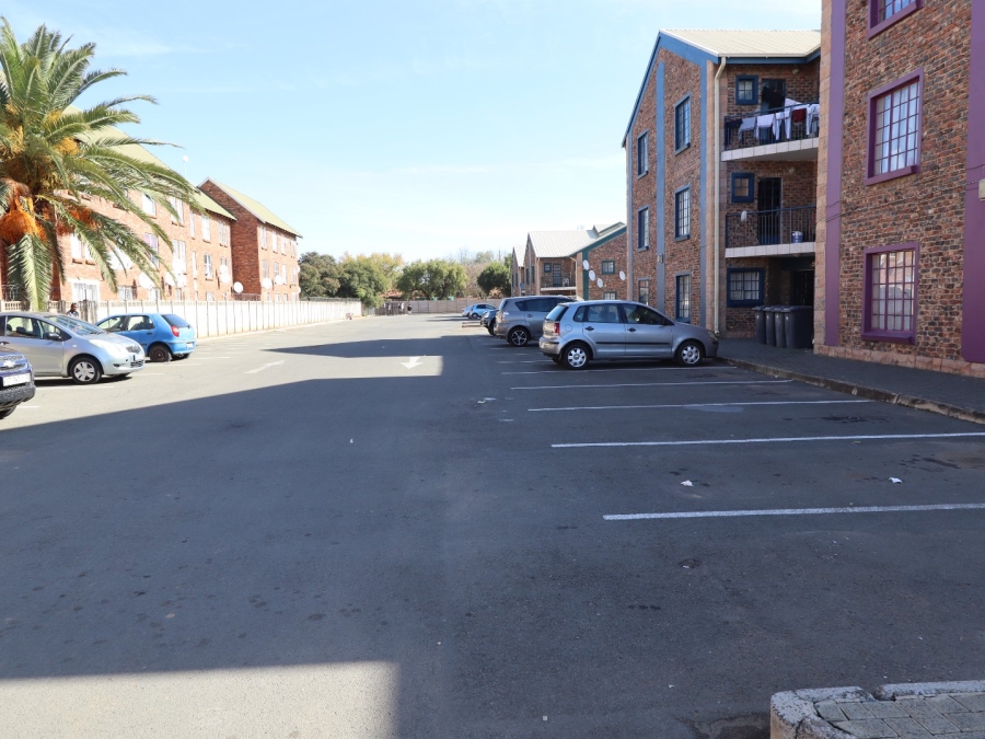 1 Bedroom Property for Sale in Willows Free State
